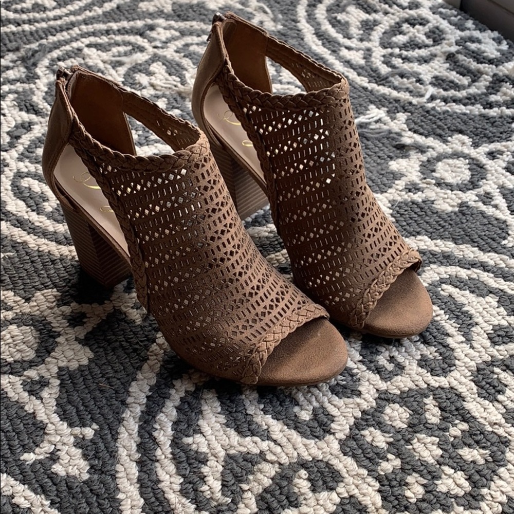 NWOB Sexy Fergie Booties 😍